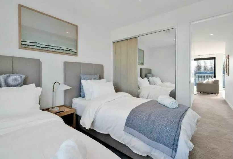 Top Floor Luxury City Central W Sunny Balcony