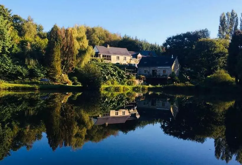 4 Gite Complex With Private Fishing Lake