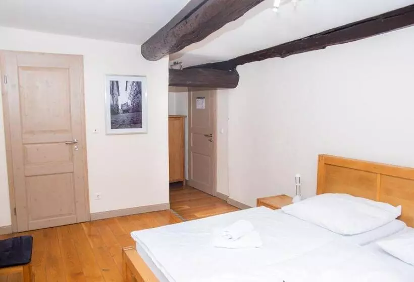 Aamiaismajoitus (B&B) Alte Windmühle   Hotel Garni