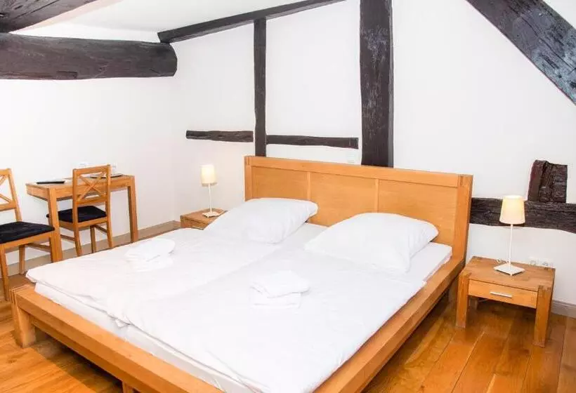 Aamiaismajoitus (B&B) Alte Windmühle   Hotel Garni