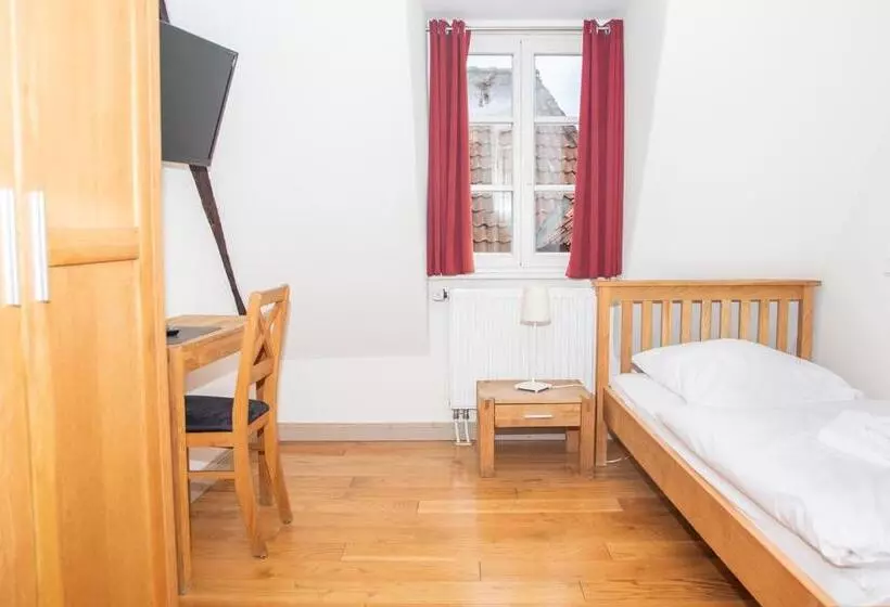 Aamiaismajoitus (B&B) Alte Windmühle   Hotel Garni