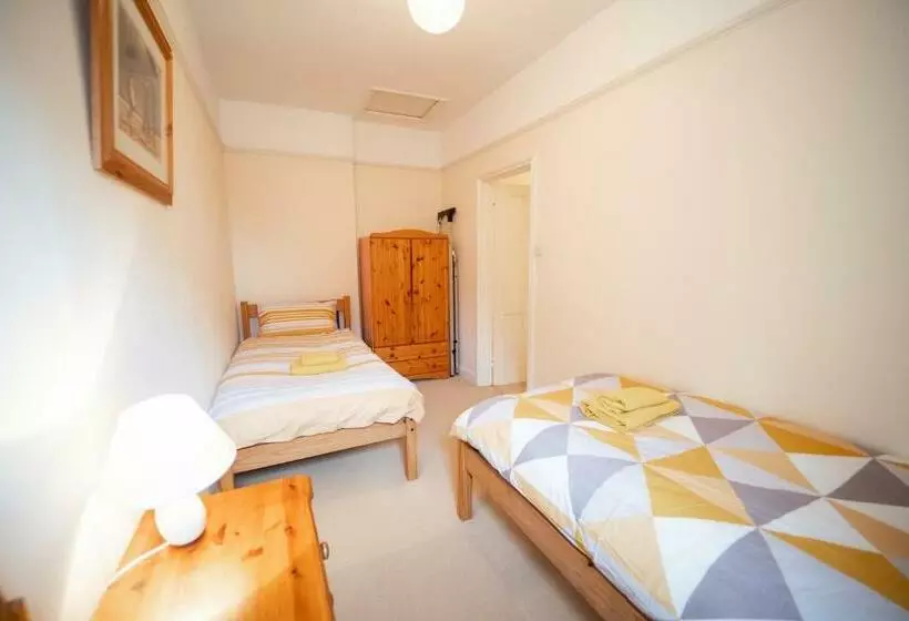 Buckenham Cottage