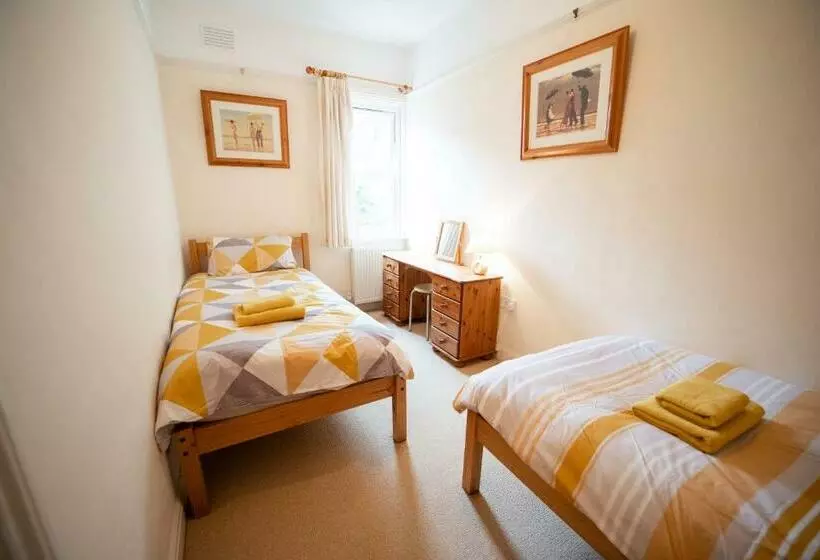 Buckenham Cottage