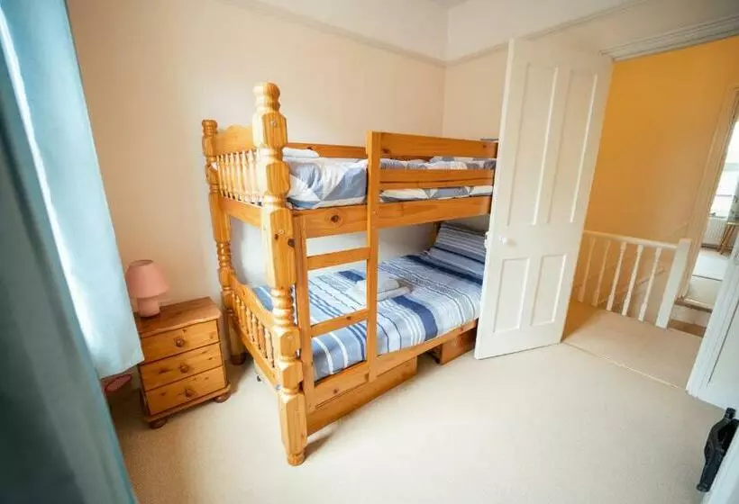 Buckenham Cottage