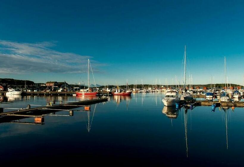 Fin Lägenhet. Gångavstånd Till Strömstads Centrum