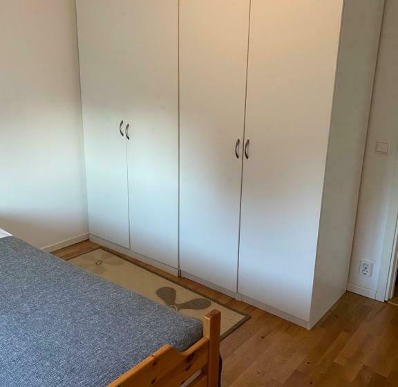 Fin Lägenhet. Gångavstånd Till Strömstads Centrum