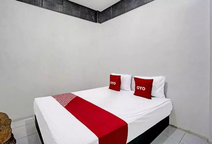 Hotelli Oyo 91612 Syariah Villa A1