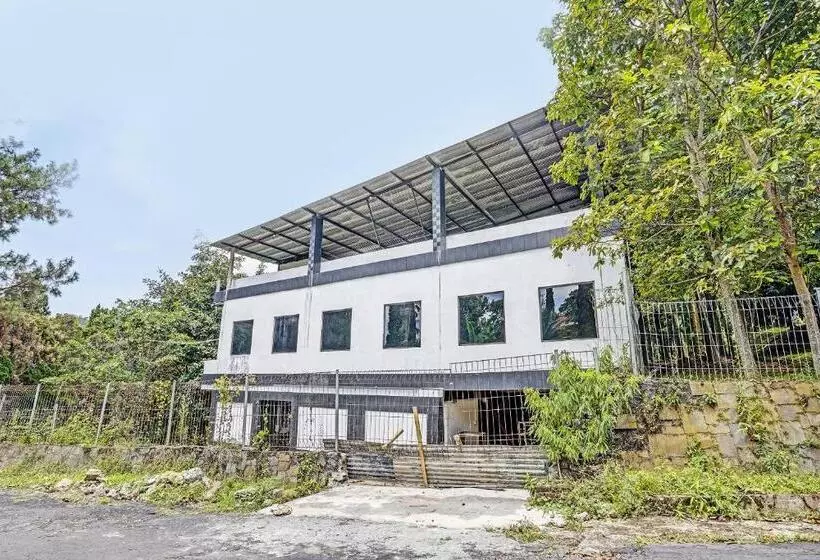 Hotelli Oyo 91612 Syariah Villa A1