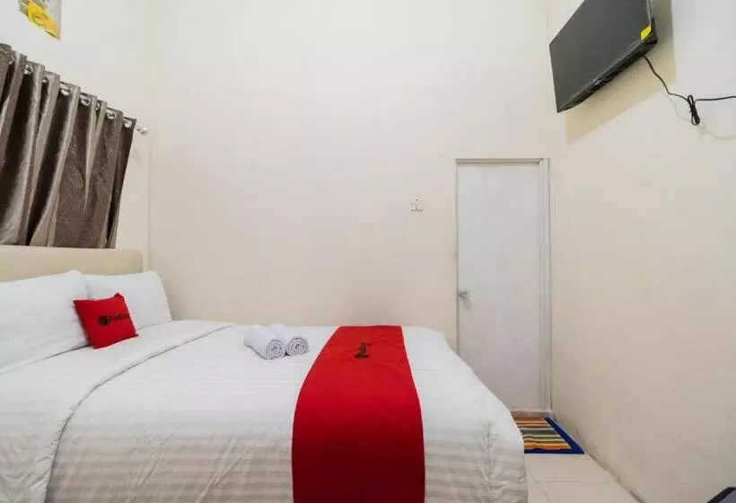 Hotelli Reddoorz Syariah Near Pasar Aur Kuning