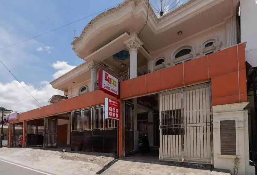 Hotelli Reddoorz Syariah Near Pasar Aur Kuning
