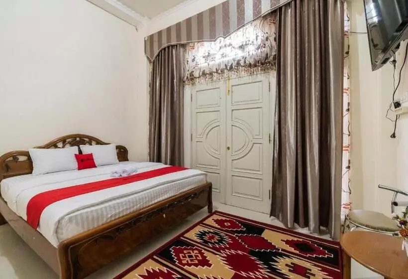 Hotelli Reddoorz Syariah Near Pasar Aur Kuning