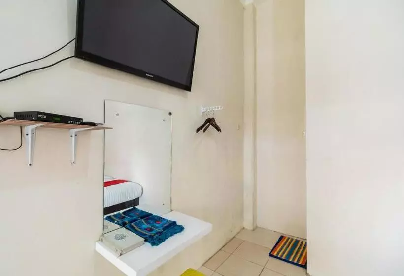 Hotelli Reddoorz Syariah Near Pasar Aur Kuning