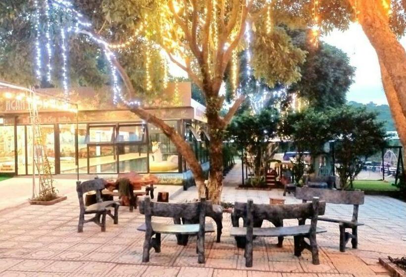 Ngan Hoa Villa Venue Travel