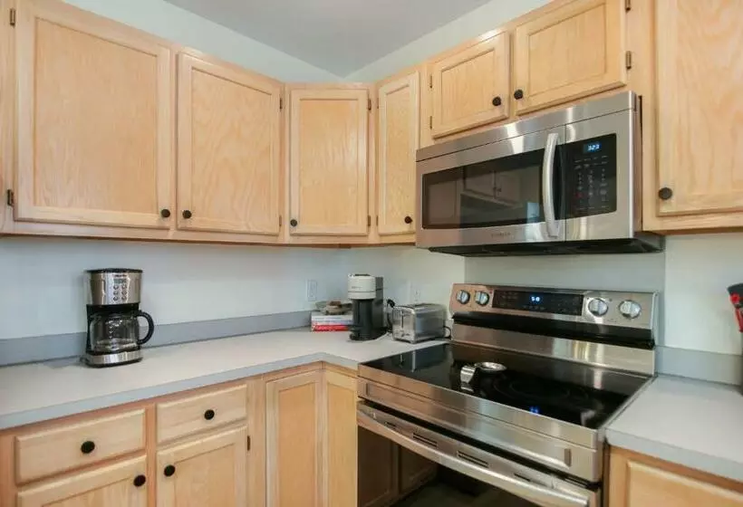 Renovated Charleston Oasis Mins To Dtwn And Beach