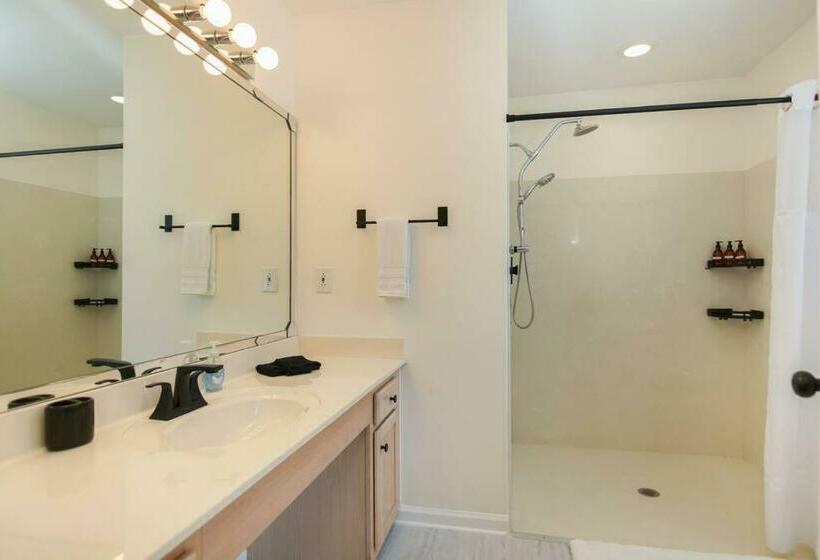 Renovated Charleston Oasis Mins To Dtwn And Beach