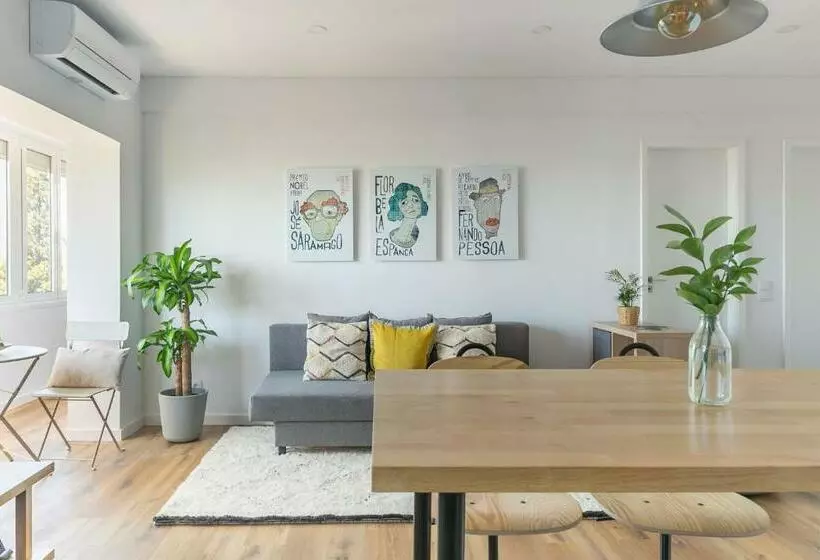 Spacious Apt Campo D Ourique With Ac