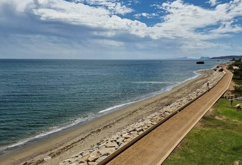 Beachfront, Top Floor Corner 2 Bed, Estepona Paseo