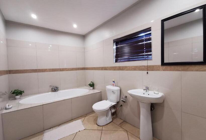 Bed & Breakfast The Catwalk Lodge