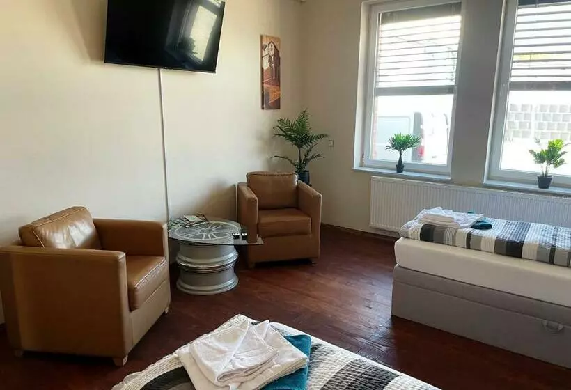 Dz Appartements   Ferienwohnung Mit Klimaanlage, Whirlpool Und Freiem Wlan   Ruhige, Zentrale Lage I