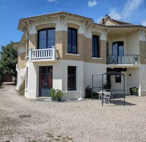 Les Jolis Nids   Studio Rouge Gorge