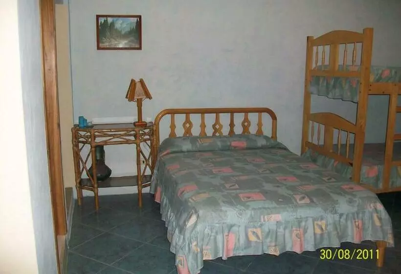 ベッドアンドブレックファースト Hostal Cabañas Vistamar