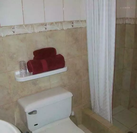 ベッドアンドブレックファースト Hostal Cabañas Vistamar