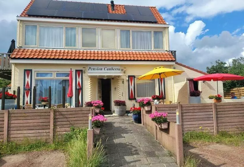 Aamiaismajoitus (B&B) Pension Canberra