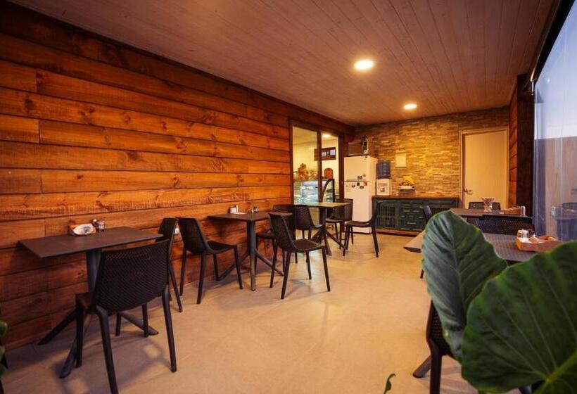 تختخواب و صبحانه Viento Bravo