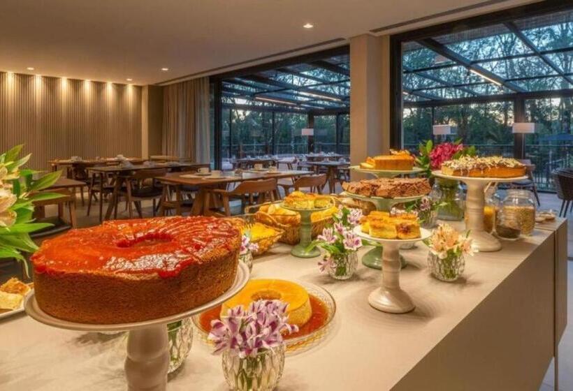 هتل Chateau Du Golden