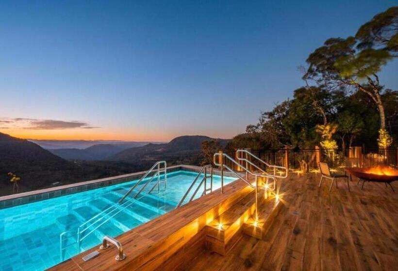 هتل Chateau Du Golden