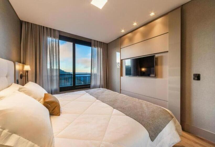 هتل Chateau Du Golden