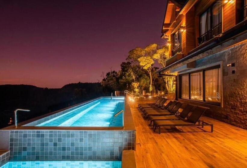 هتل Chateau Du Golden