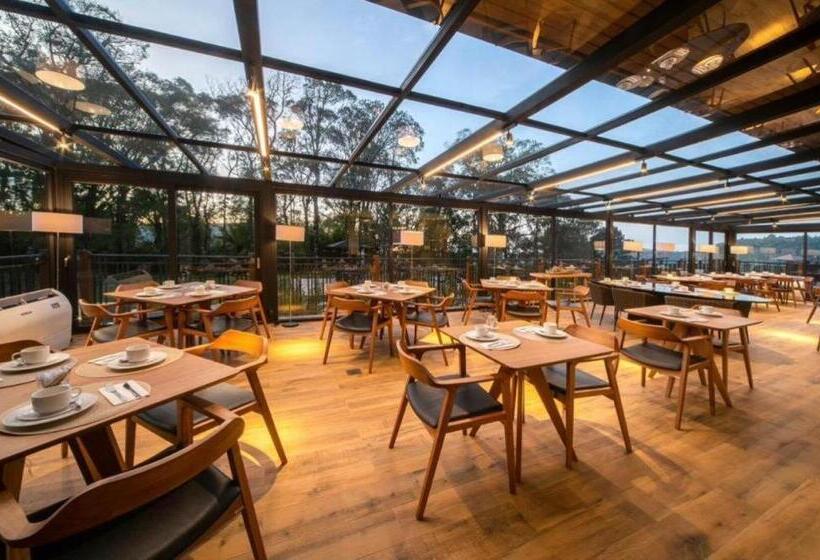 هتل Chateau Du Golden