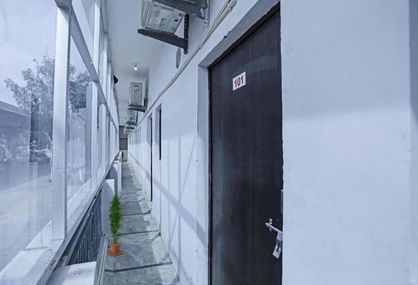 בית מלון כפרי Flagship 93324  Vivaan Grand