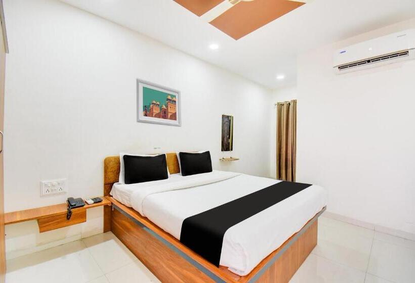 Отель O Grand Executive