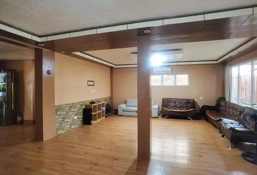 ホテル Reddoorz @ Los Ecijanos Inn Pangasinan