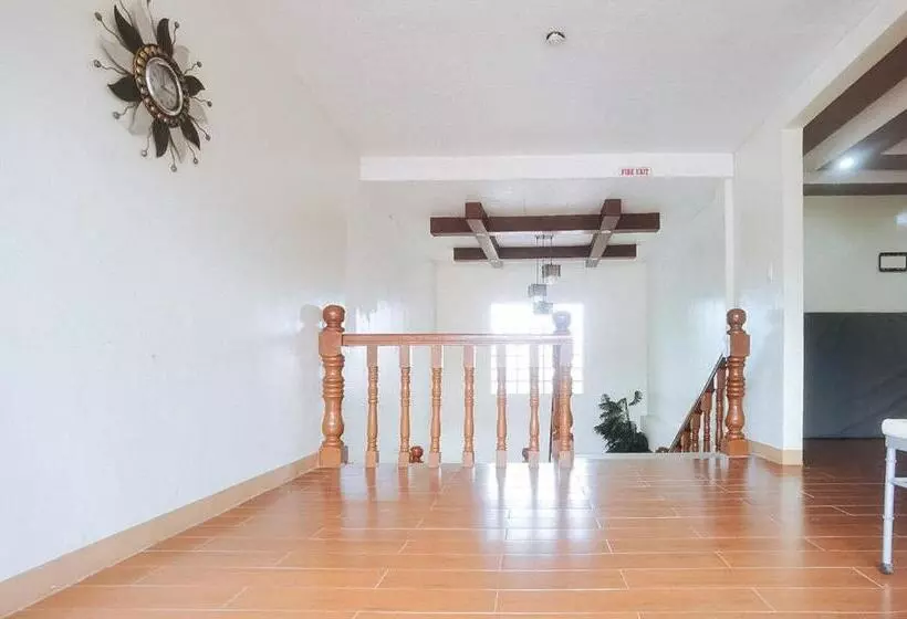 ホテル Reddoorz @ Los Ecijanos Inn Pangasinan