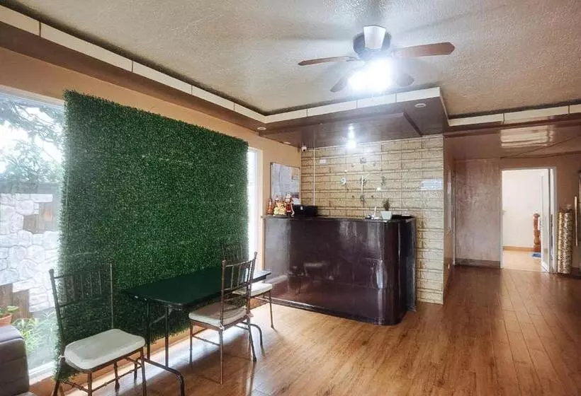 ホテル Reddoorz @ Los Ecijanos Inn Pangasinan