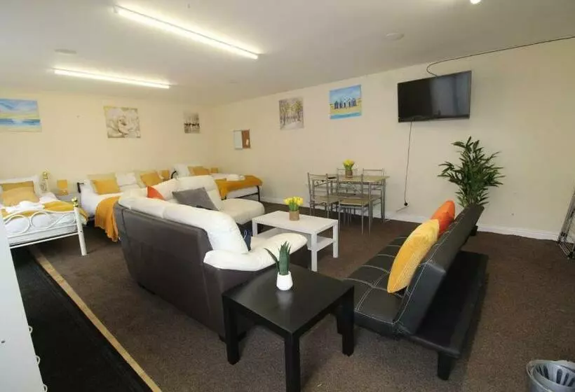 Annex At 29b St Ann S