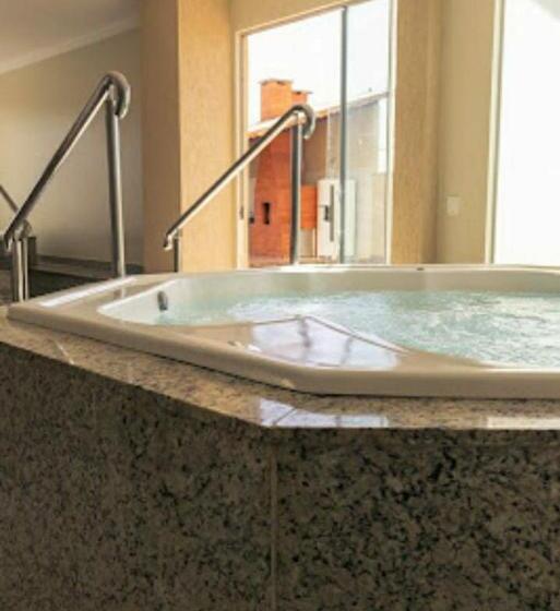 Hotel Toulon Flat Service