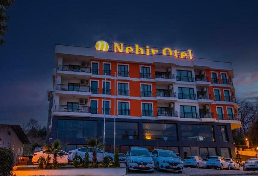 Nehi̇r Otel