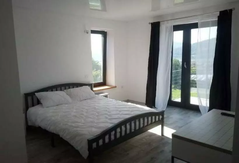 Majatalo Casa Prieteniei   Camere   3 Km Piatra Neamț