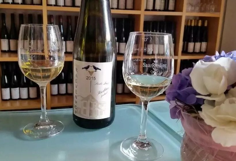 Majatalo Weingut Raevenhof