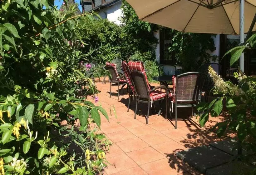 Majatalo Weingut Raevenhof