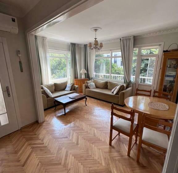 Very Close To Bosphorus, Beautiful 2 Rooms 1 Salon Flat, Excellent Location