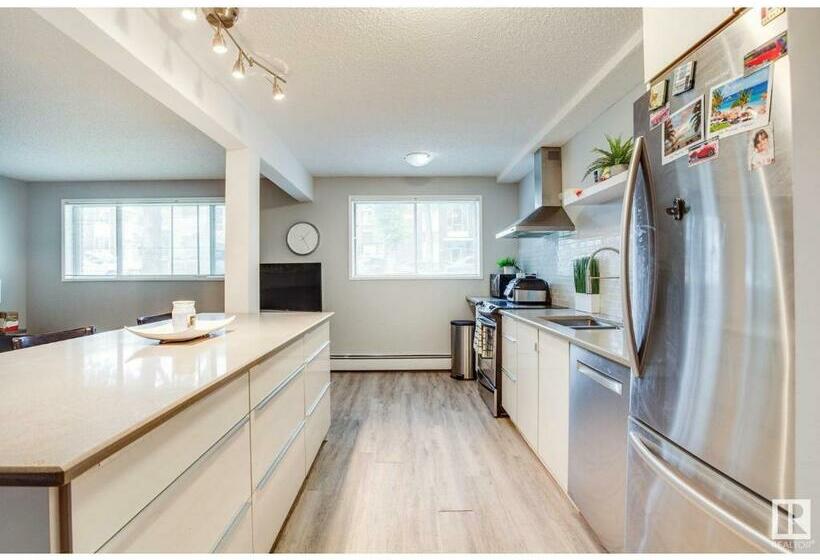 Walk To Whyte Ave, University Hospital, U Of A, Buses, Trails!