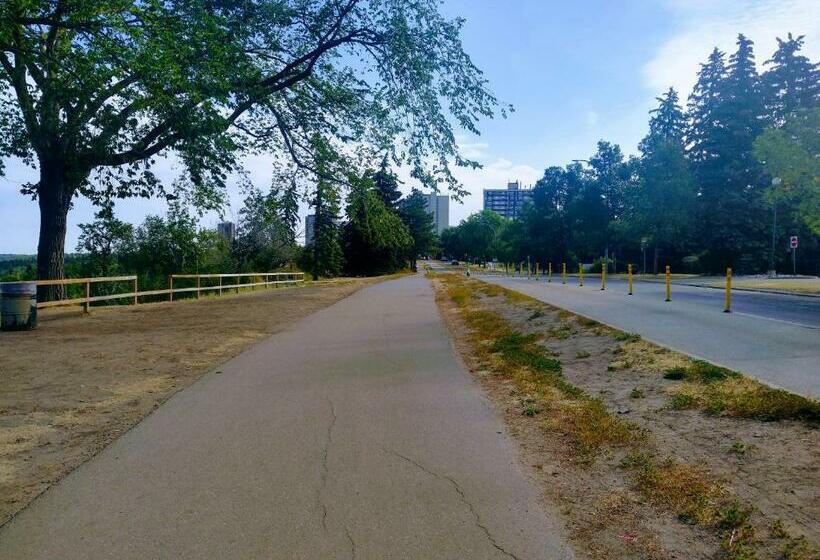 Walk To Whyte Ave, University Hospital, U Of A, Buses, Trails!