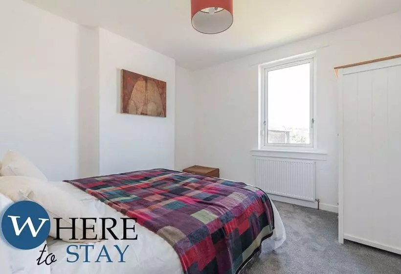 Apartment Beyond Forth Bridges   3bed Free Parking