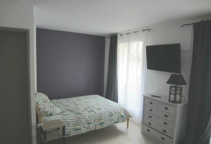 Dieppe, Location Studio Avec Terrasse à 1 Rue De La Plage Et1 Linge De Maison Fourni Et Lit Fait