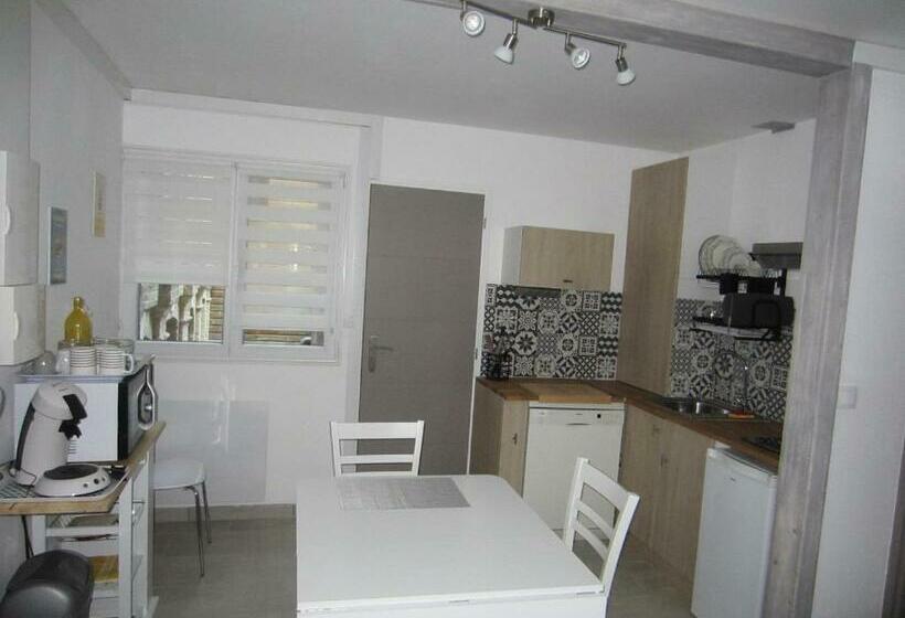 Dieppe, Location Studio Avec Terrasse à 1 Rue De La Plage Et1 Linge De Maison Fourni Et Lit Fait